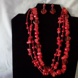 Necklace and earrings (b4)